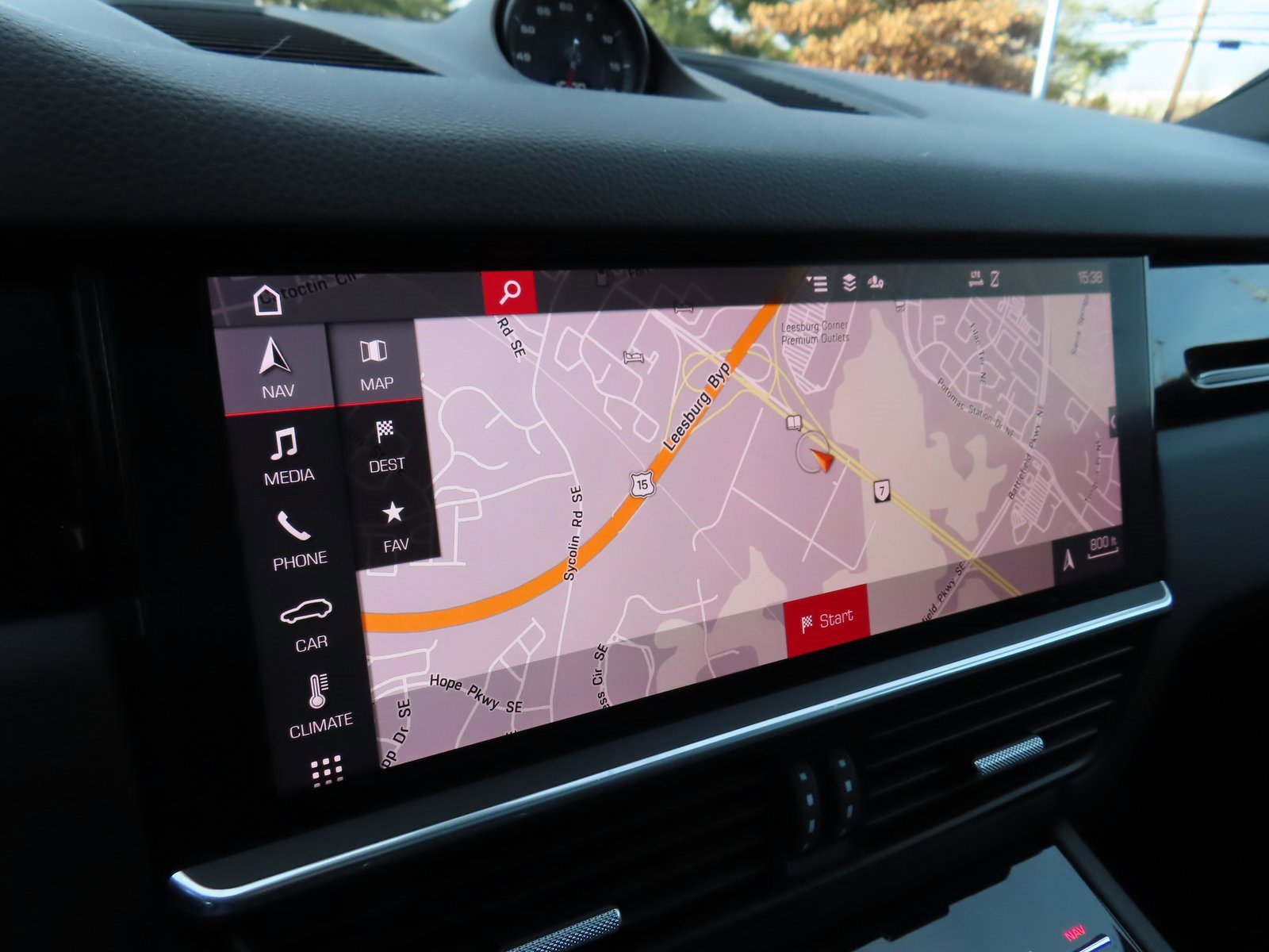 Used 2021 Porsche Cayenne Coupe image 23