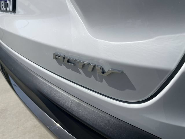 Used 2026 Chevrolet Trax ACTIV w/ Sunroof Package FWD image 31