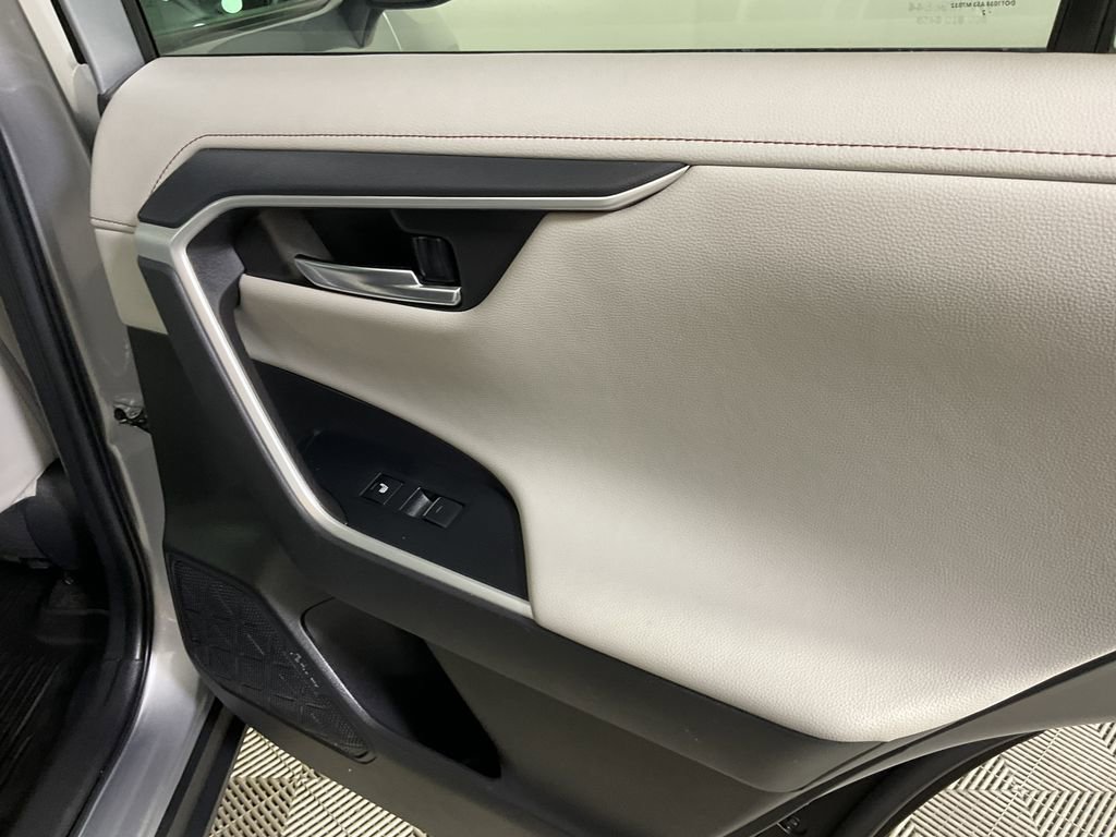 Certified 2022 Toyota RAV4 Limited image 23