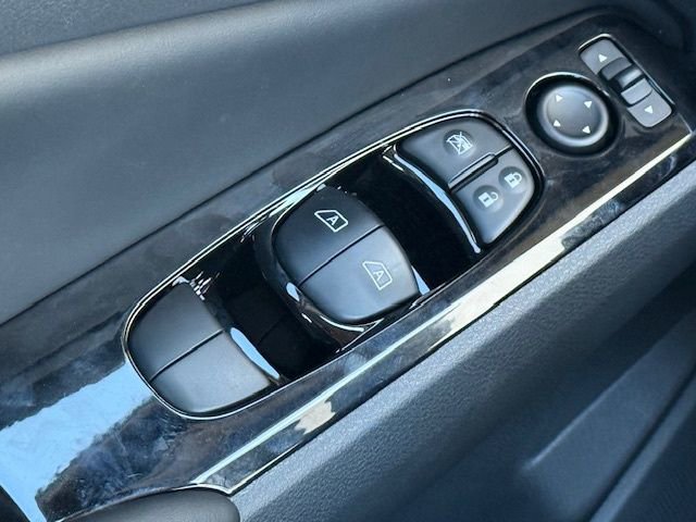 New 2025 Nissan Altima 2.5 SL AWD/4WD image 30