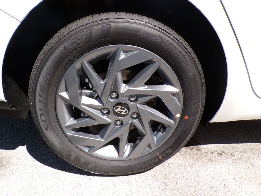 New 2026 Hyundai Elantra Hybrid FWD image 20