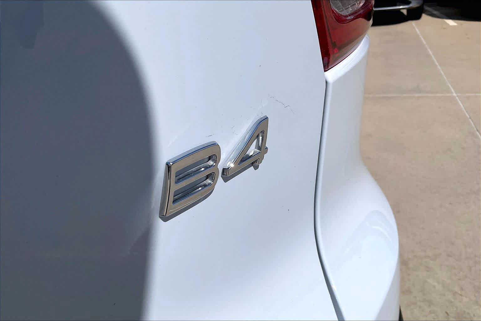 Used 2026 Volvo XC40 B4 Core FWD image 11