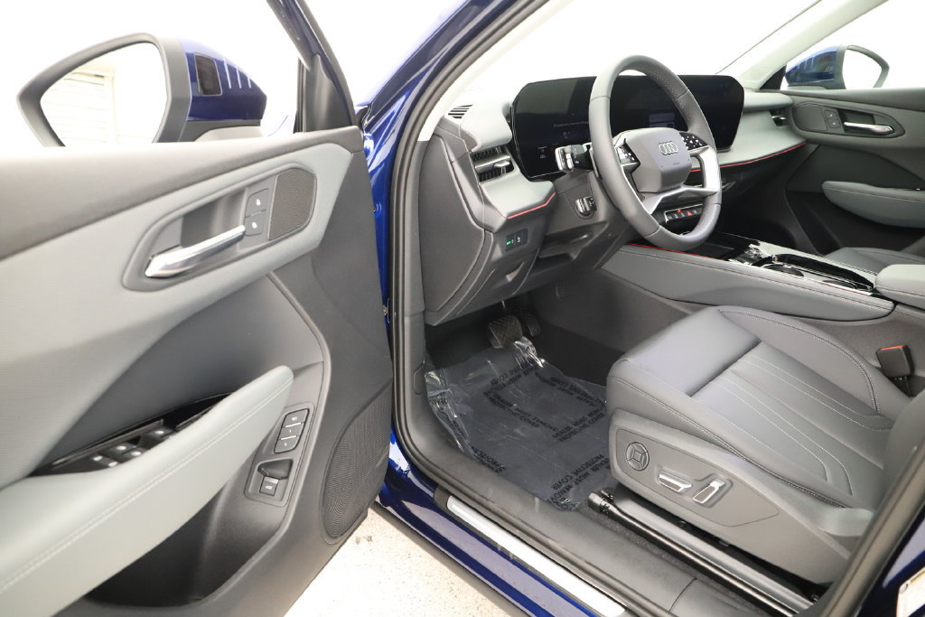 New 2026 Audi Q3 quattro 2.0T AWD/4WD image 13