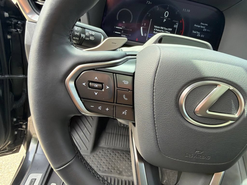 Used 2025 Lexus GX 550 w/ Accessory Package (2T) AWD/4WD image 19