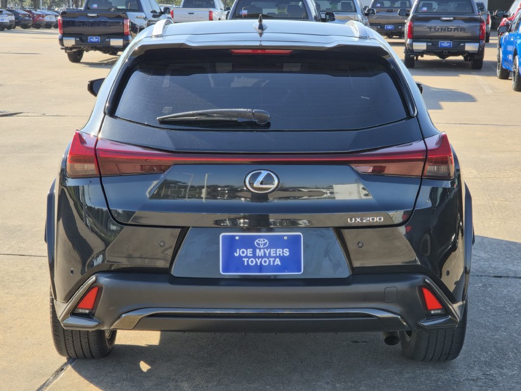 Used 2022 Lexus UX 200 F Sport w/ F Sport Premium Package FWD image 8