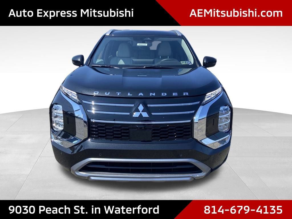 New 2025 Mitsubishi Outlander SEL image 2