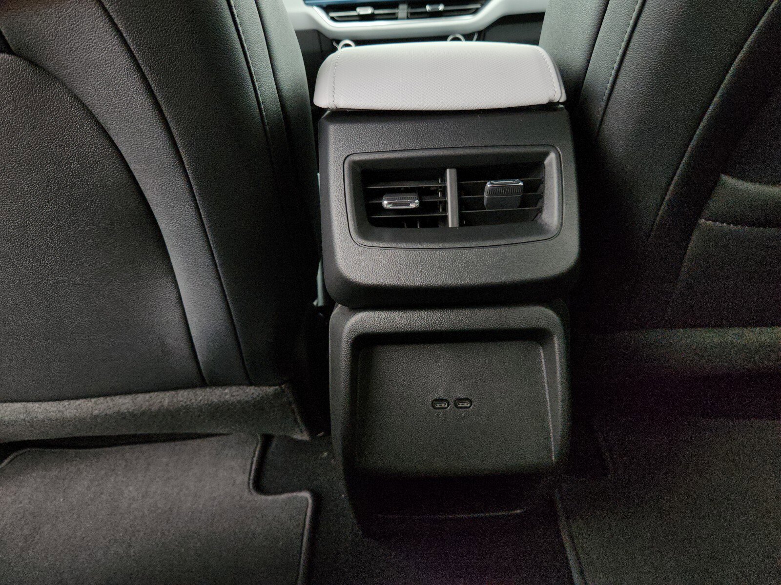 New 2026 Chevrolet Equinox EV LT AWD/4WD image 11