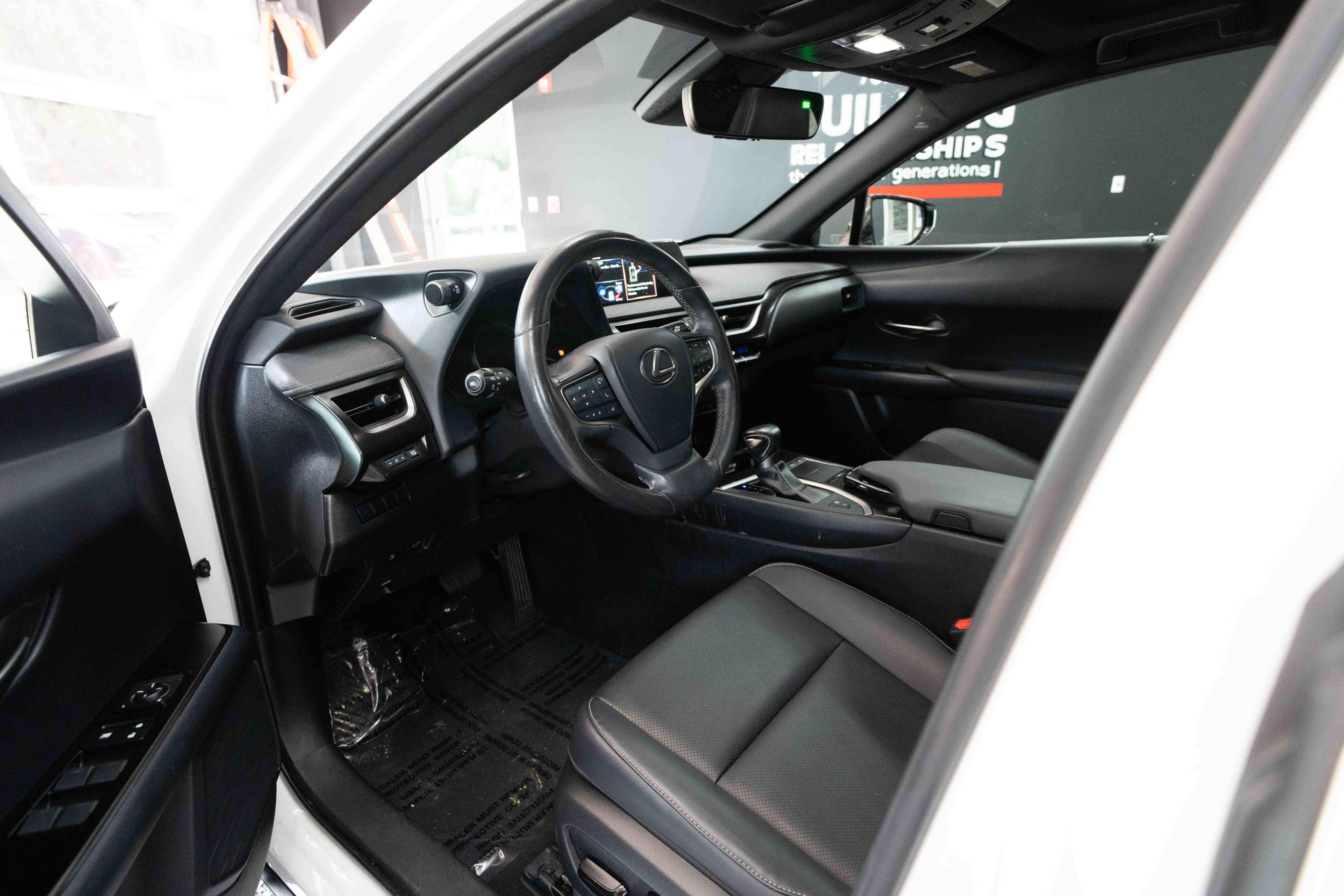 Used 2020 Lexus UX 250h w/ Premium Package AWD/4WD image 8