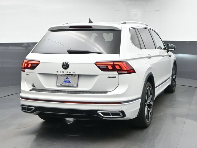 Used 2022 Volkswagen Tiguan SEL R-Line AWD/4WD image 8