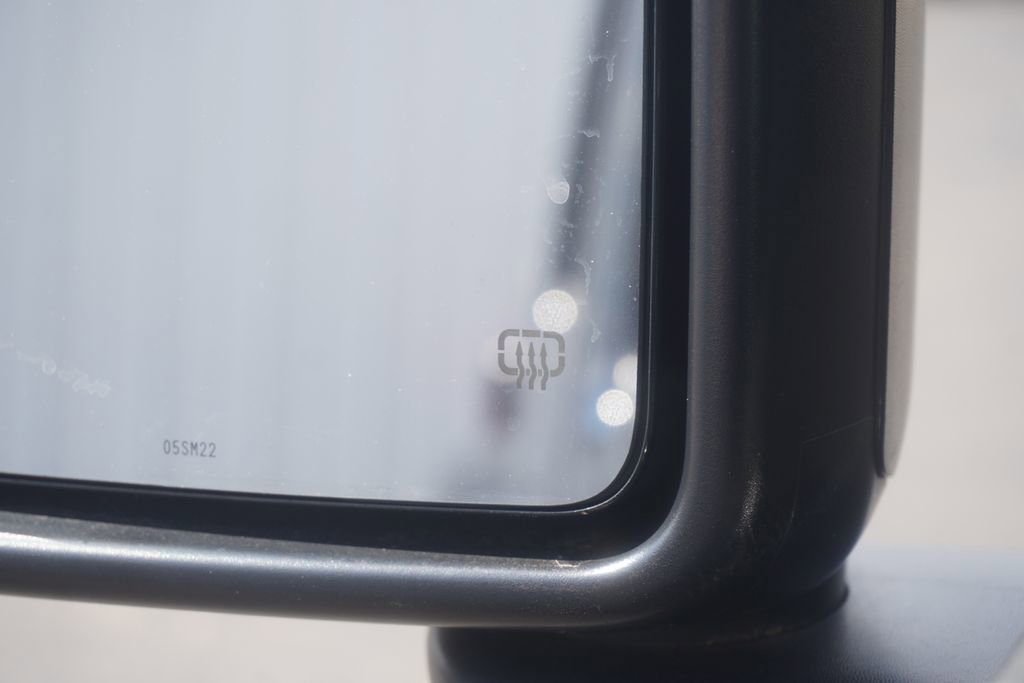 Used 2022 Jeep Gladiator Willys AWD/4WD image 33