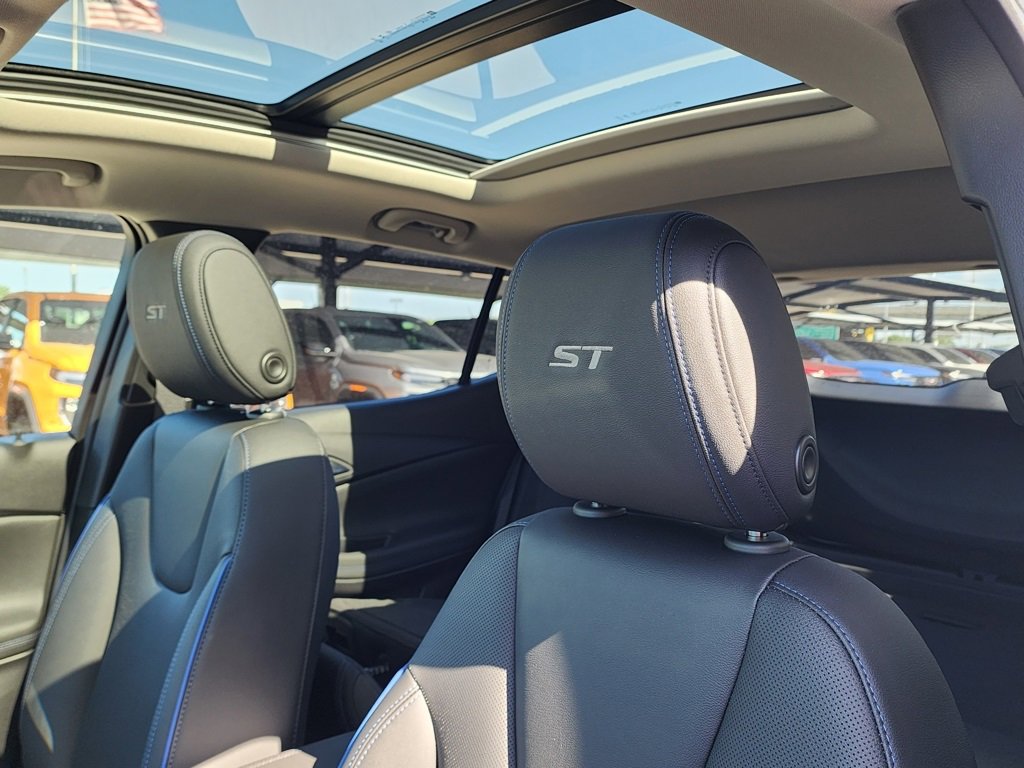 New 2026 Buick Encore GX Sport Touring w/ Advanced Technology Package image 16