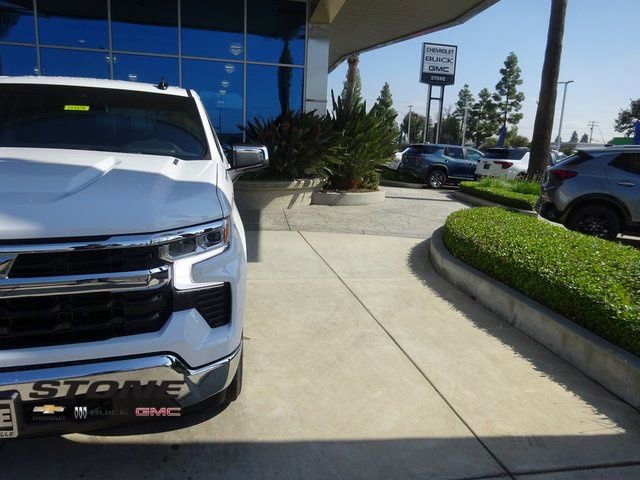 New 2026 Chevrolet Silverado 1500 LT image 32