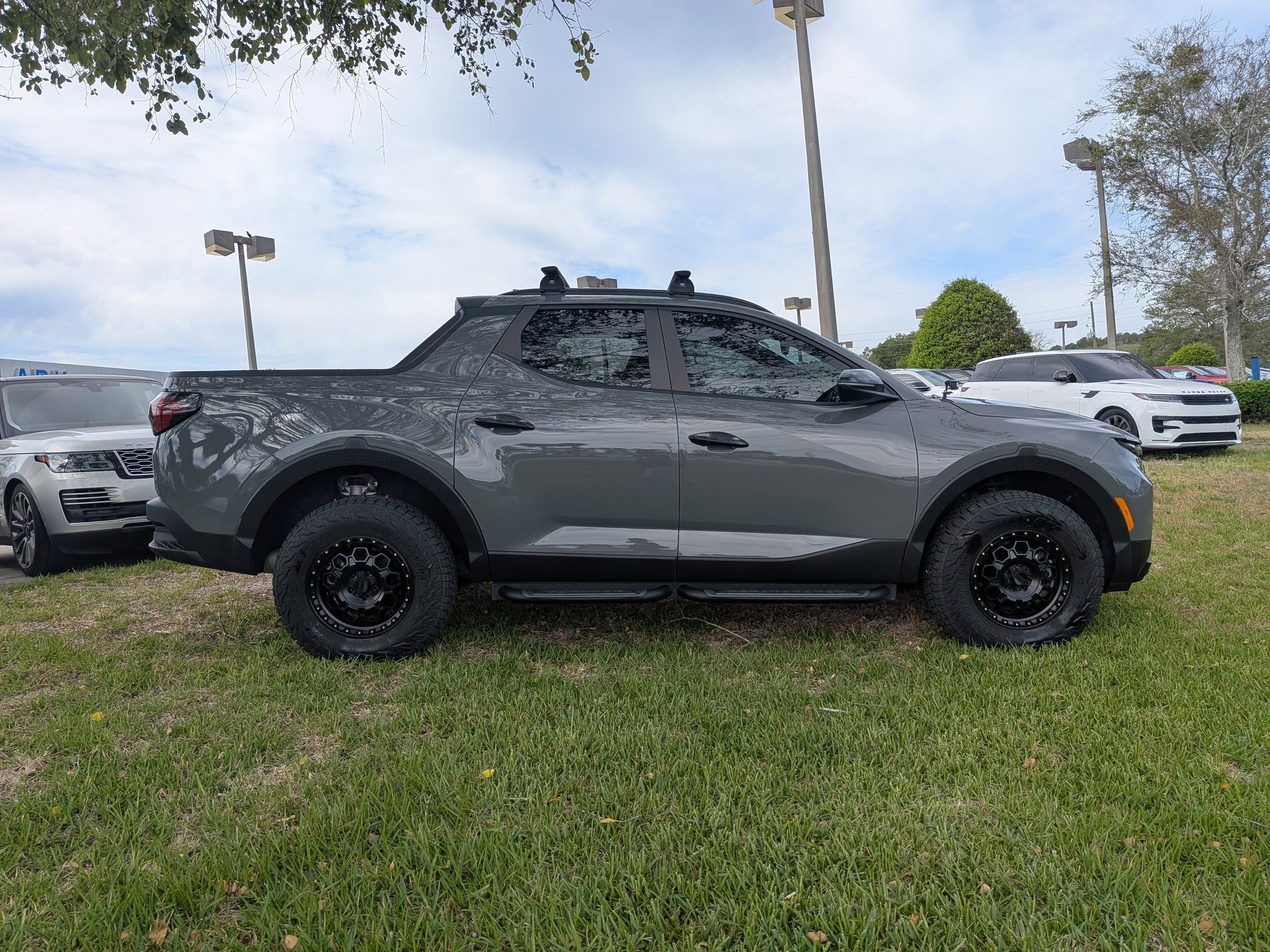 Used 2024 Hyundai Santa Cruz Night AWD/4WD image 3