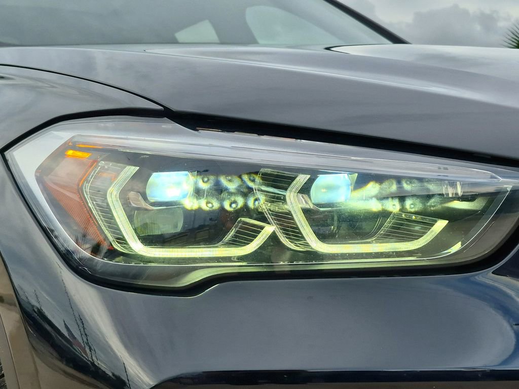 Used 2021 BMW X1 sDrive28i w/ Premium Package FWD image 10