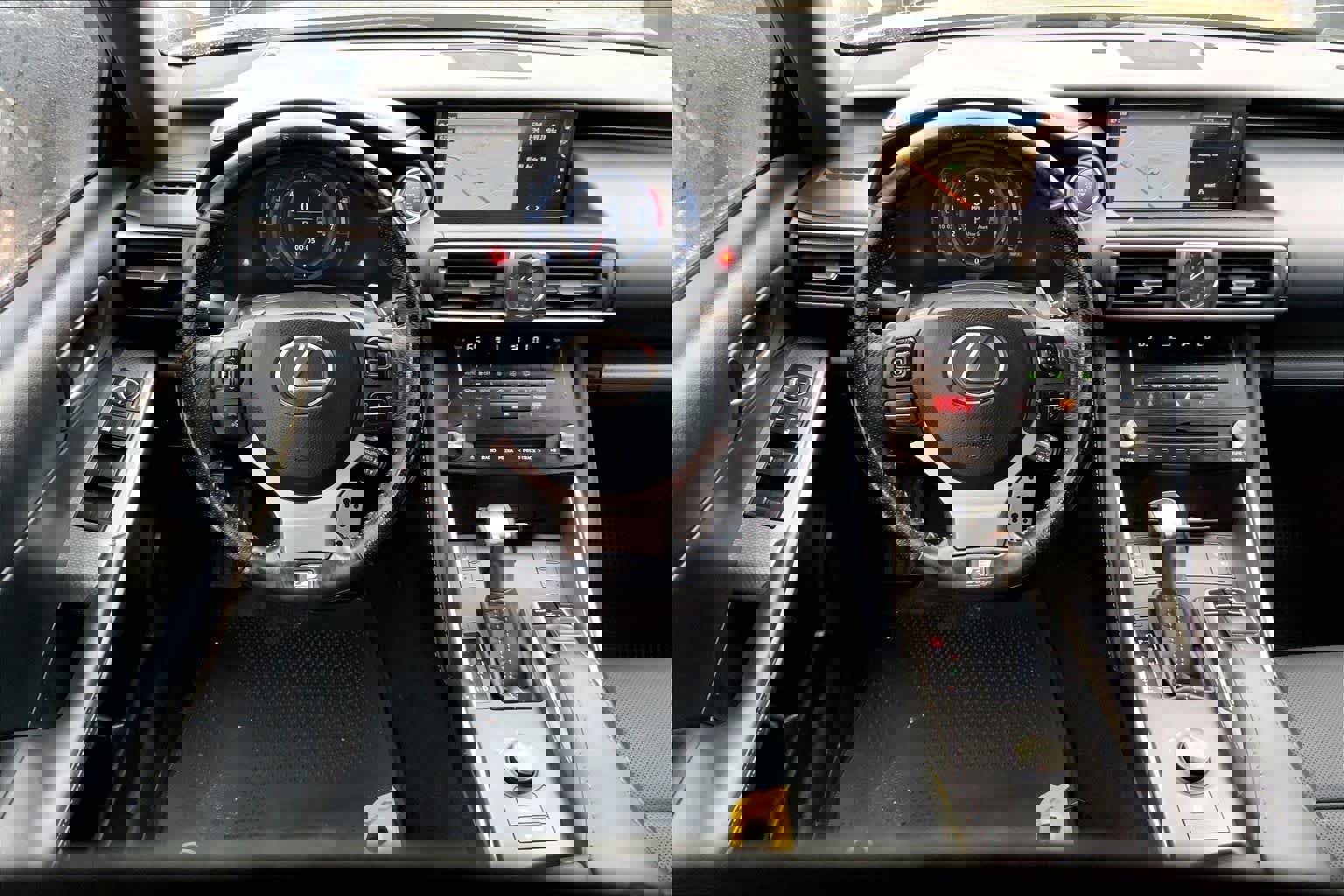 Used 2017 Lexus IS 200t F Sport image 5