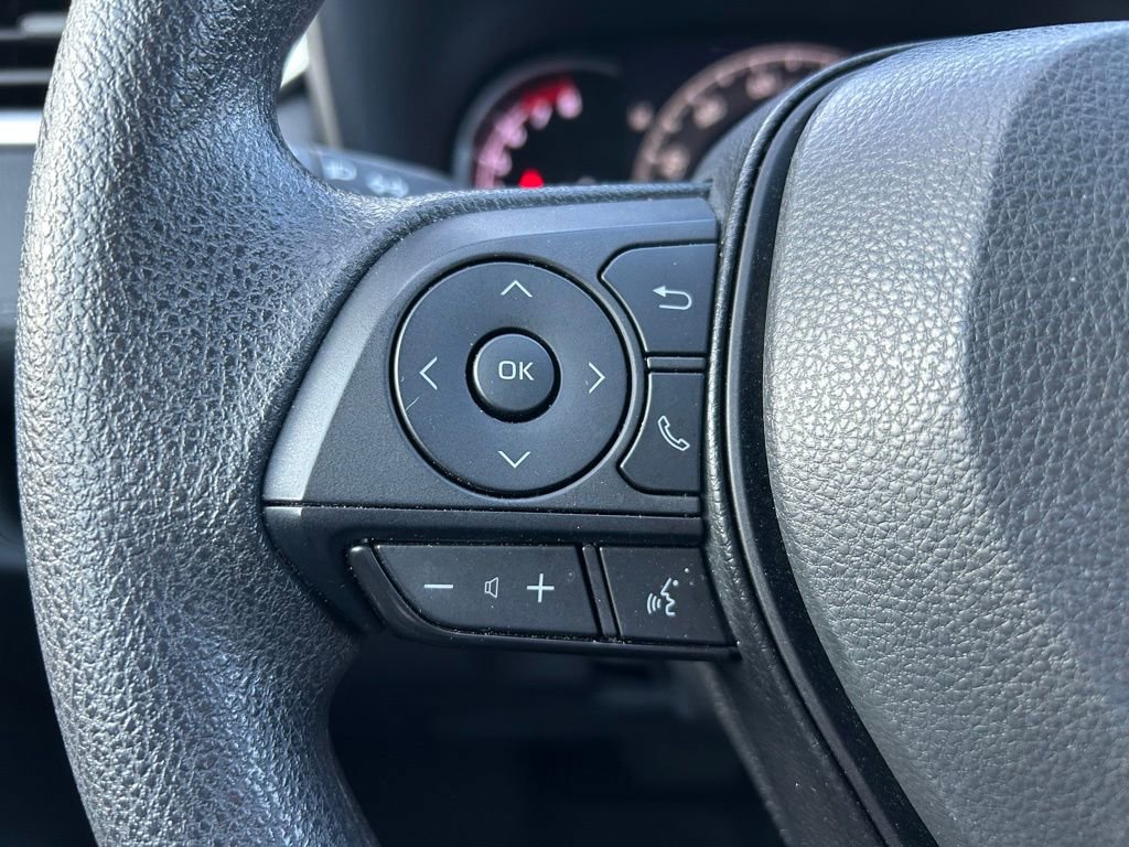Used 2024 Toyota RAV4 LE AWD/4WD image 19