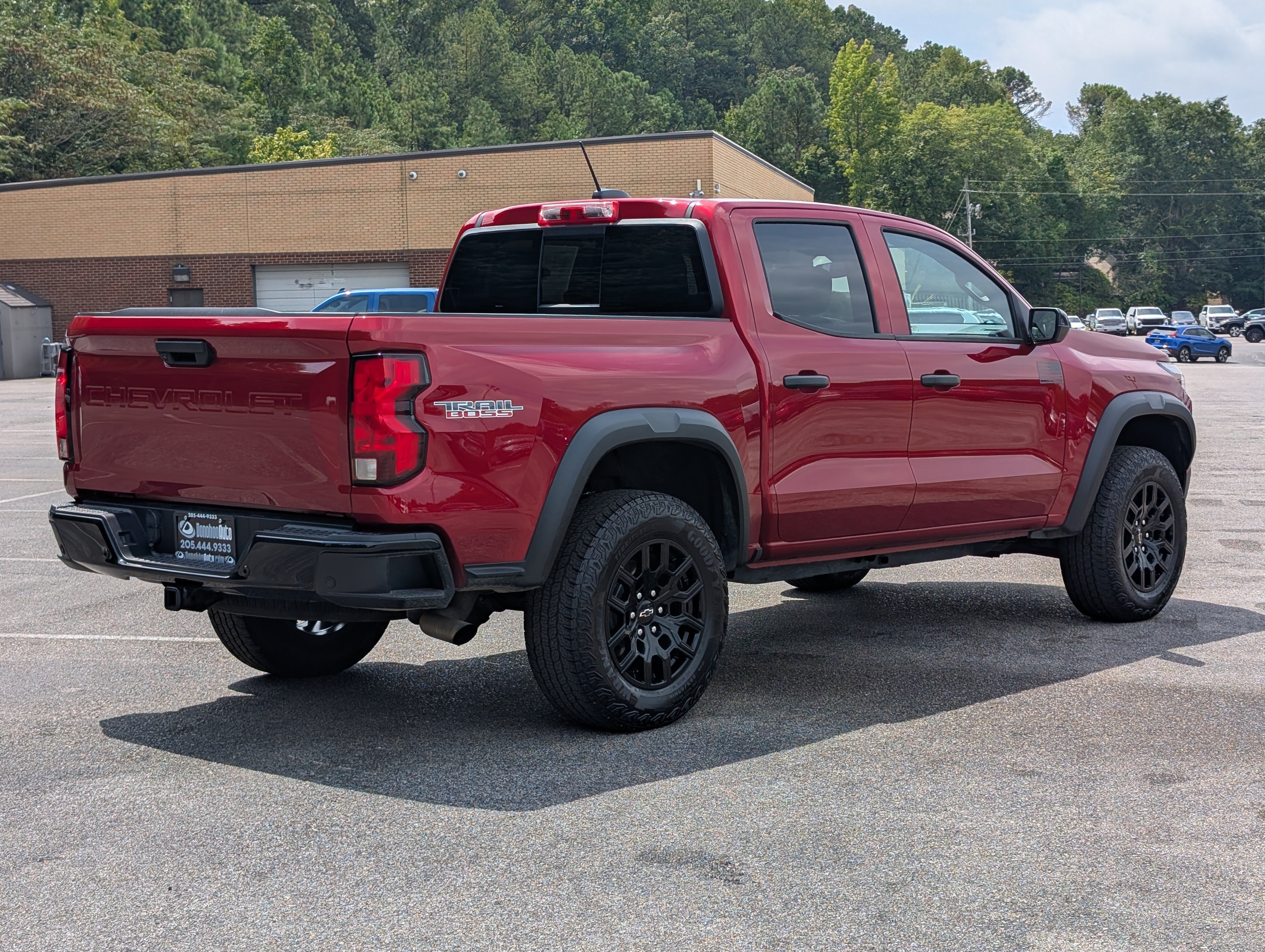 Used 2024 Chevrolet Colorado Trail Boss w/ Advanced Trailering Package AWD/4WD image 9