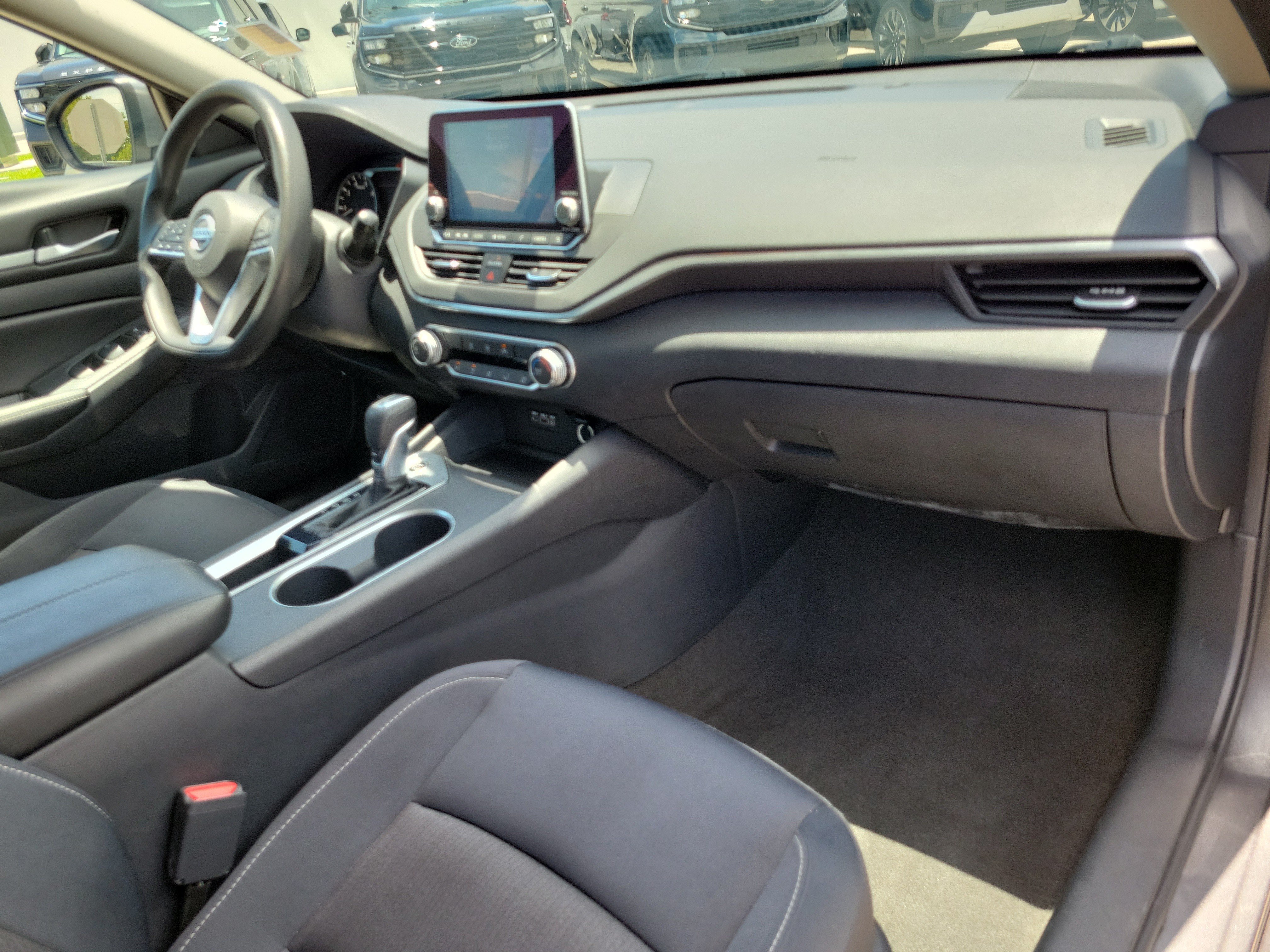 Used 2022 Nissan Altima 2.5 SV FWD image 17