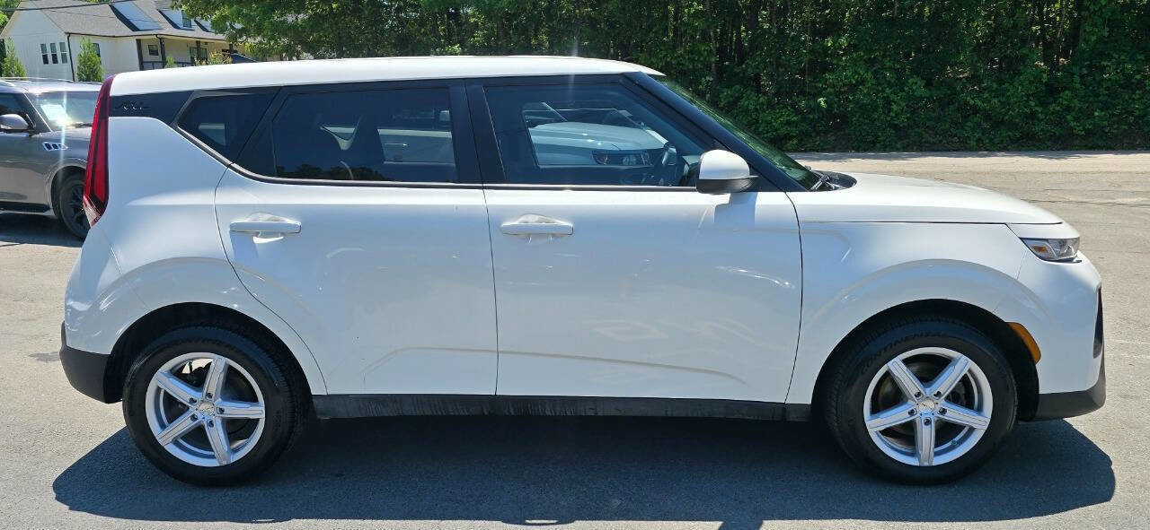 Used 2021 Kia Soul LX FWD image 5