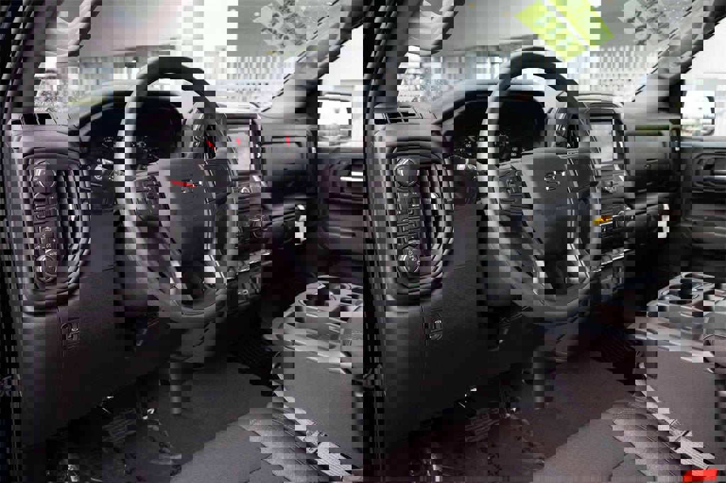 Used 2025 Chevrolet Silverado 1500 Custom w/ Rally Edition image 25