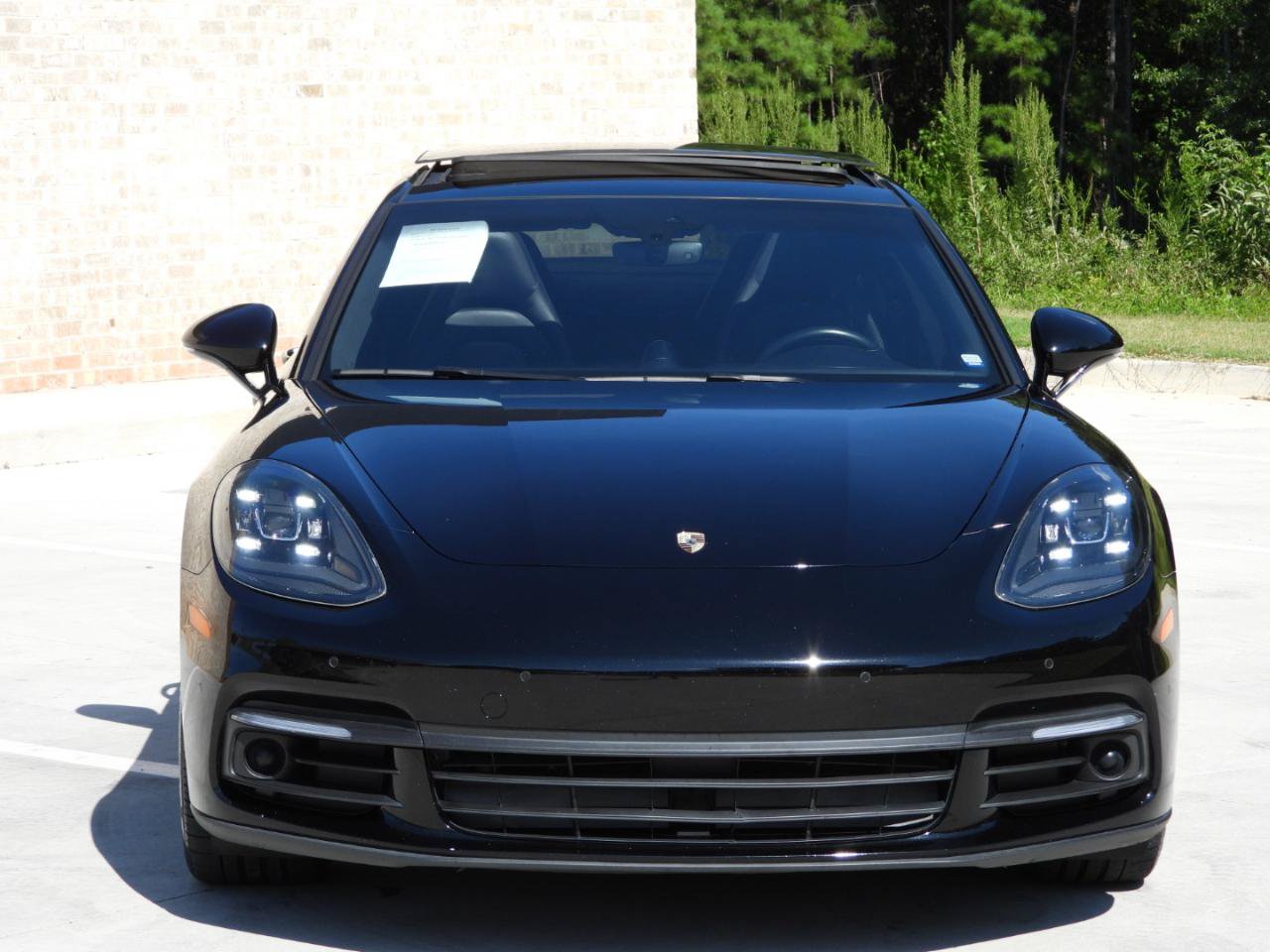 Used 2017 Porsche Panamera RWD image 48