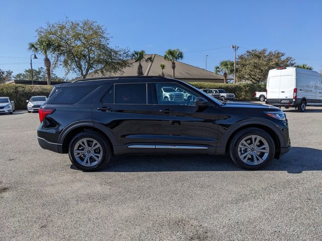 Used 2025 Ford Explorer Active w/ Active Comfort Package AWD/4WD image 3