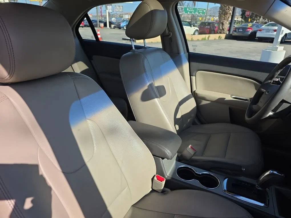 Used 2011 Ford Fusion Hybrid w/ 502A Rapid Spec Order Code FWD image 12