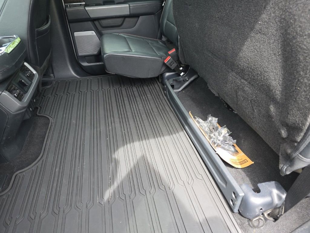 Used 2023 Ford F150 Lariat w/ Trailer Tow Package image 38