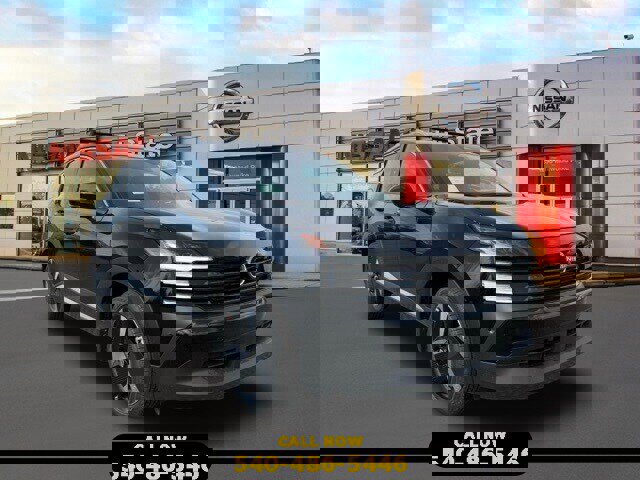 New 2026 Nissan Kicks SR w/ Cold Weather Package