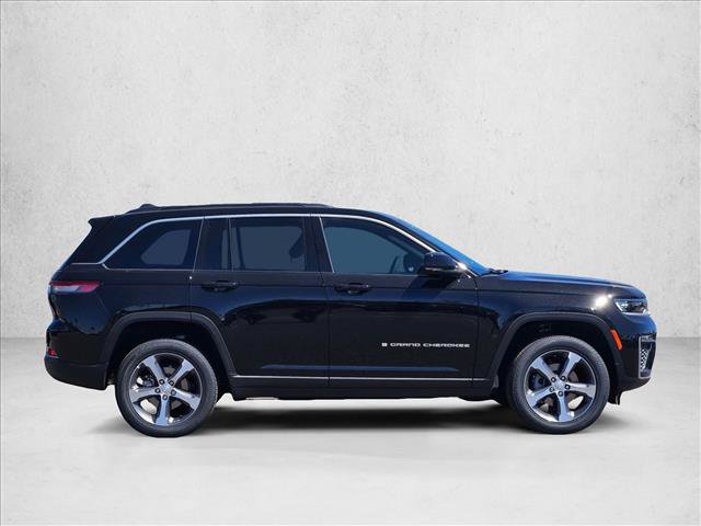 New 2026 Jeep Grand Cherokee Limited w/ Trailer Tow Package RWD image 5