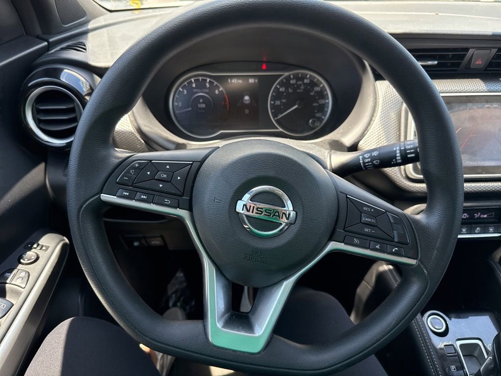 Used 2019 Nissan Kicks SV FWD image 19