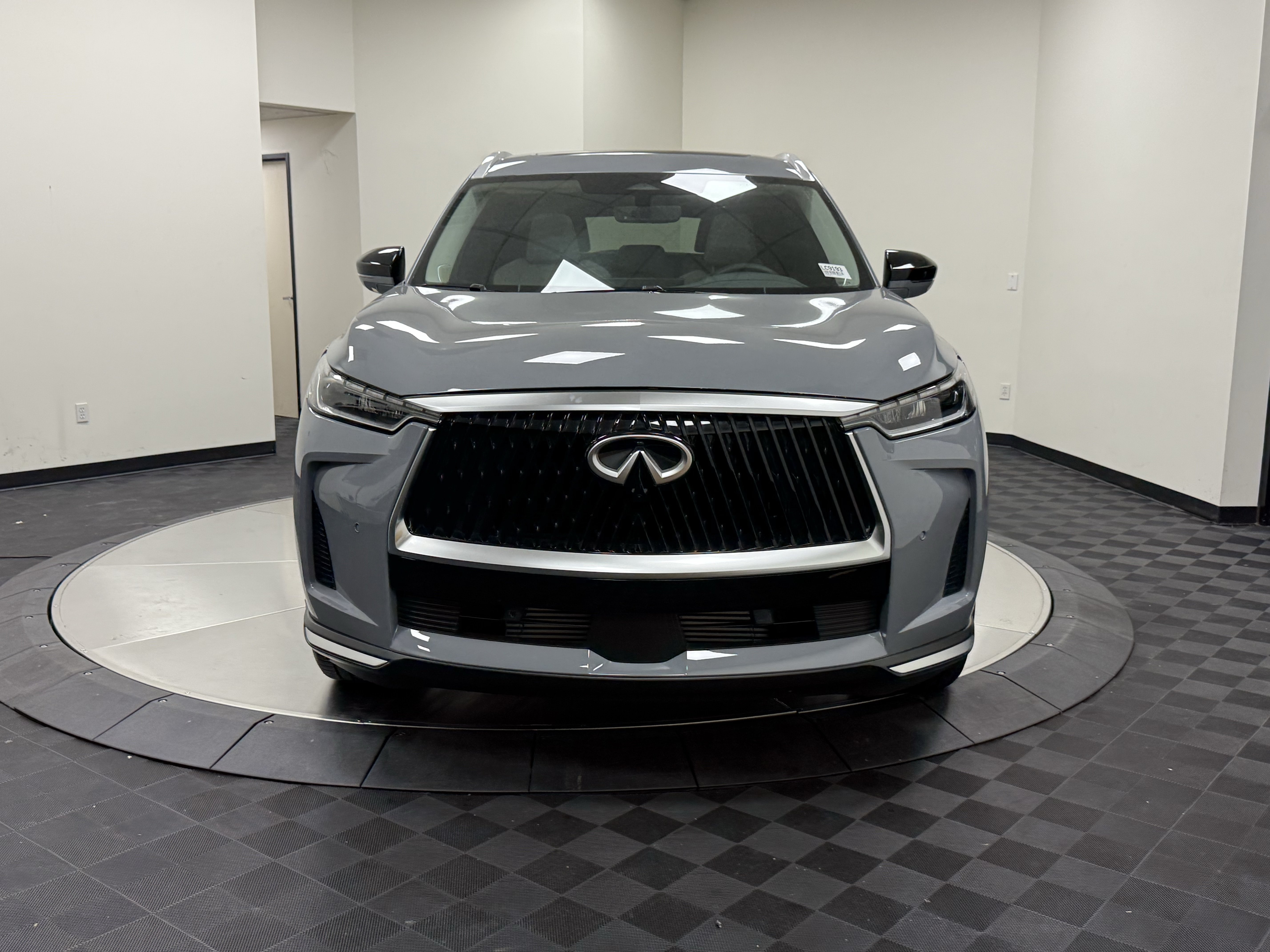 Certified 2027 INFINITI QX60 Luxe w/ Cargo Package FWD image 2