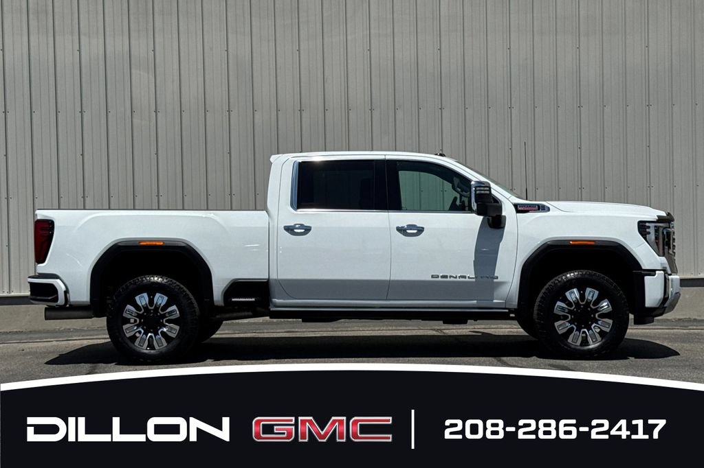 Used 2025 GMC Sierra 2500 Denali w/ Max Trailering Package AWD/4WD image 3