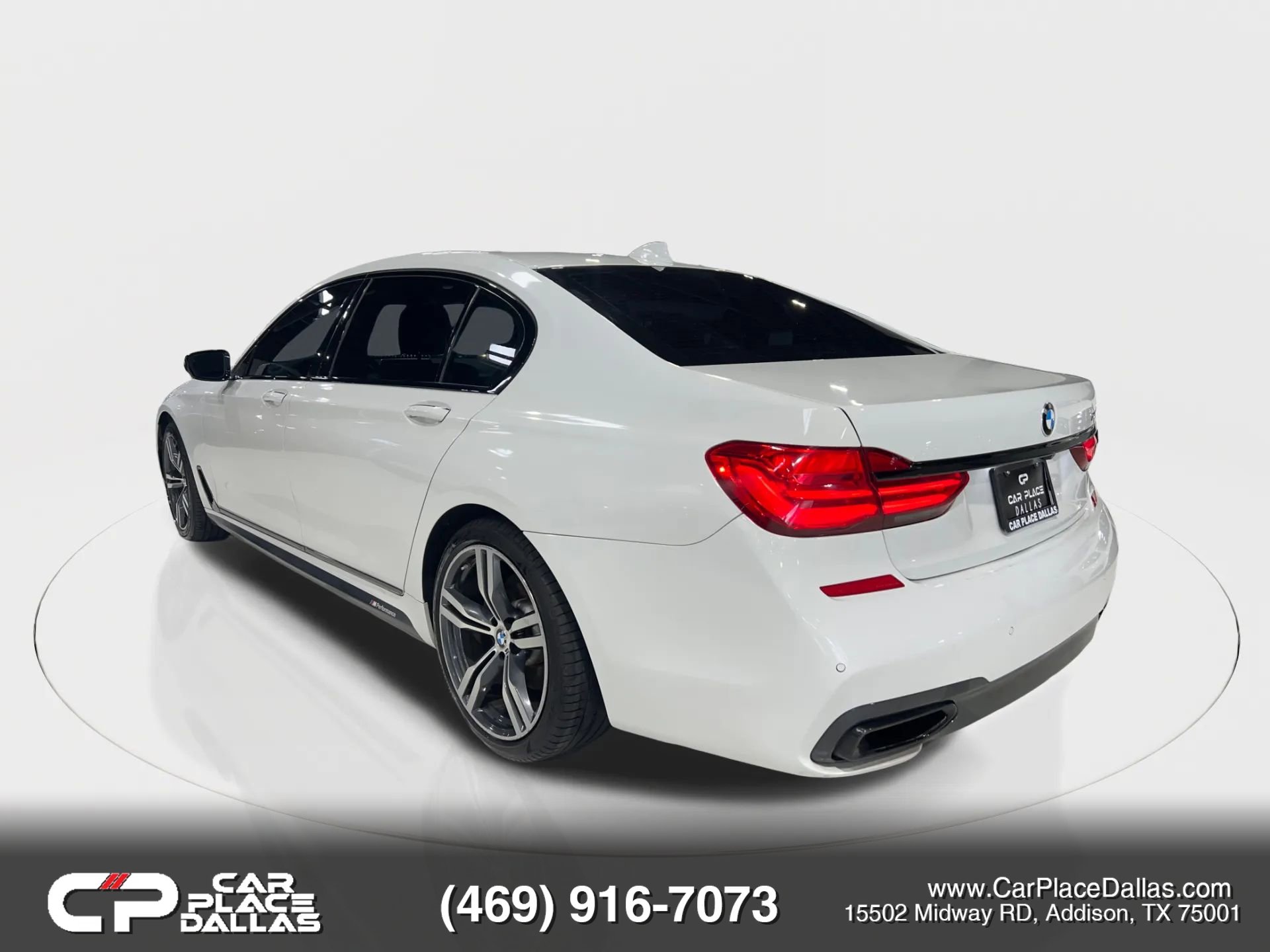 Used 2019 BMW 740i w/ M Sport Package image 9