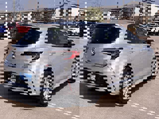 Used 2025 Toyota Corolla SE image 7