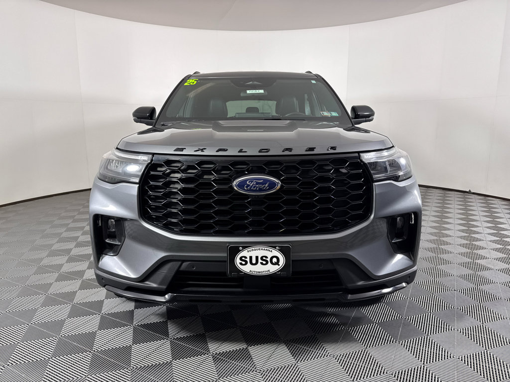 Certified 2025 Ford Explorer ST-Line w/ ST-Line Street Pack AWD/4WD image 2