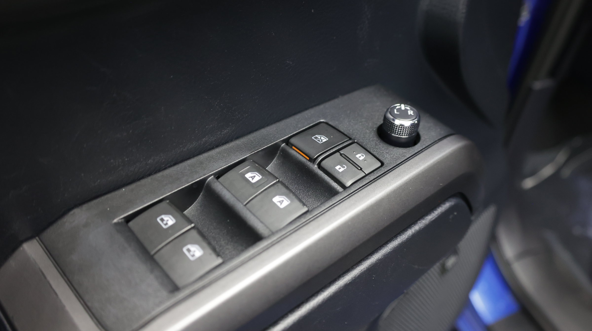 Used 2018 Toyota Tacoma TRD Sport AWD/4WD image 23