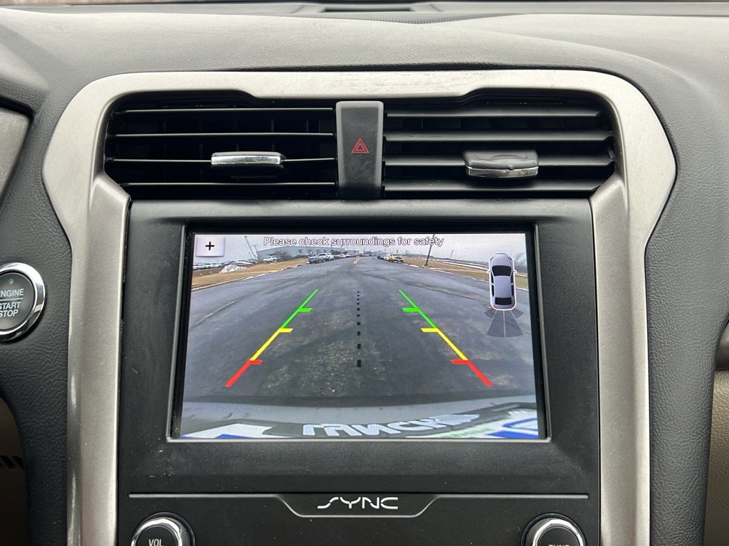 Used 2019 Ford Fusion SEL image 26