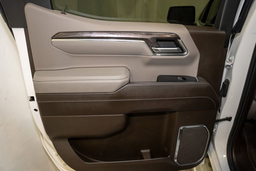 Used 2023 Chevrolet Silverado 1500 LTZ image 9