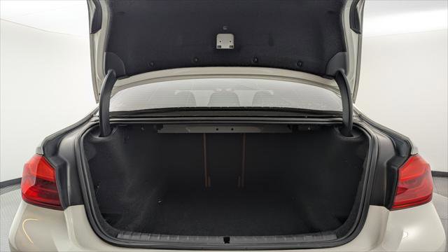 Used 2018 BMW 540i w/ Premium Package image 16