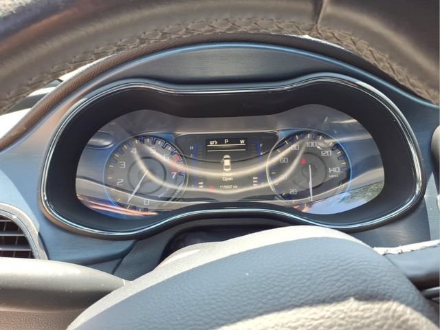 Used 2015 Chrysler 200 S FWD image 20