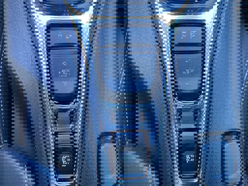 Used 2019 Chevrolet Camaro LT image 13