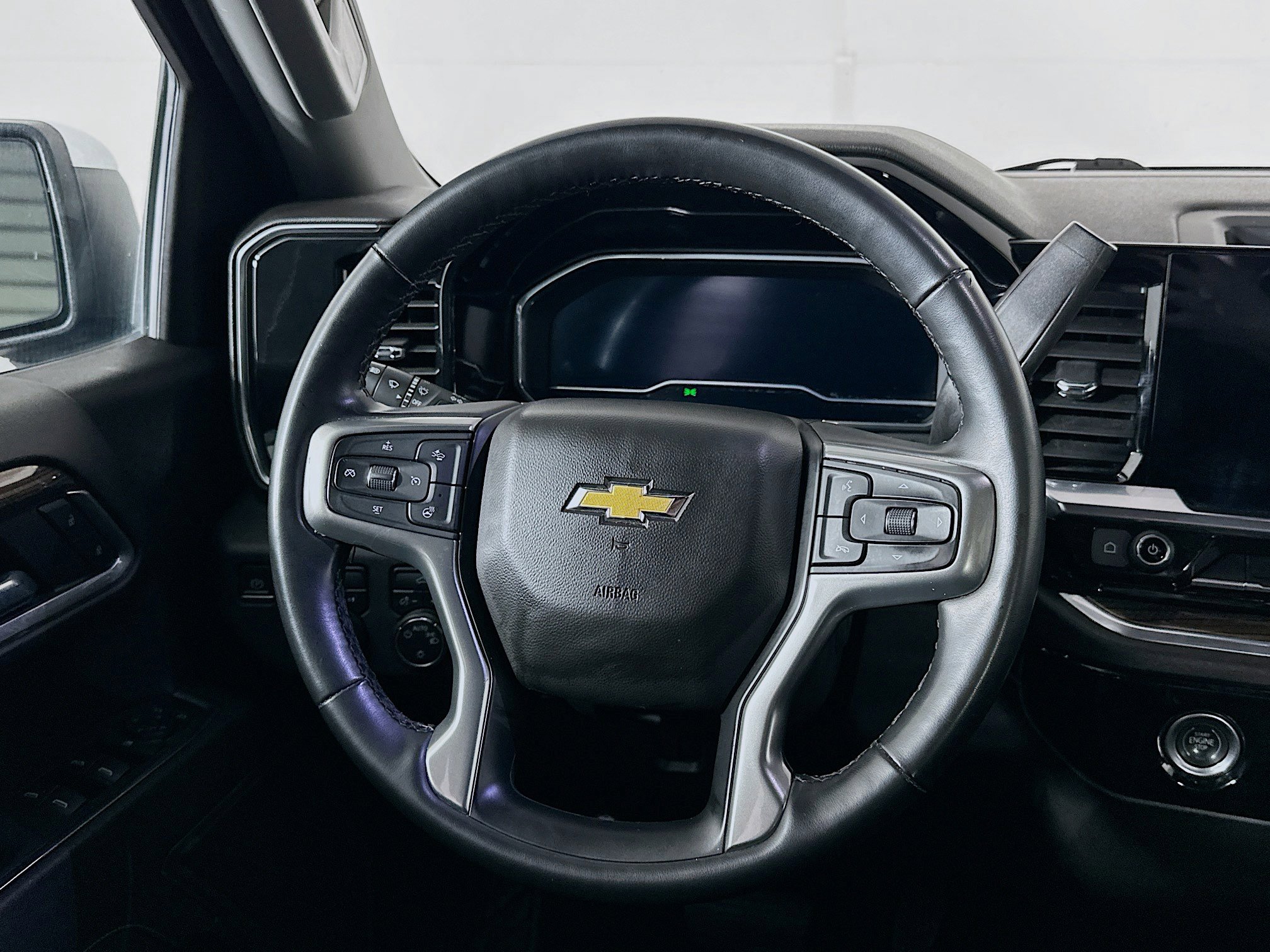 Used 2023 Chevrolet Silverado 1500 LT image 18