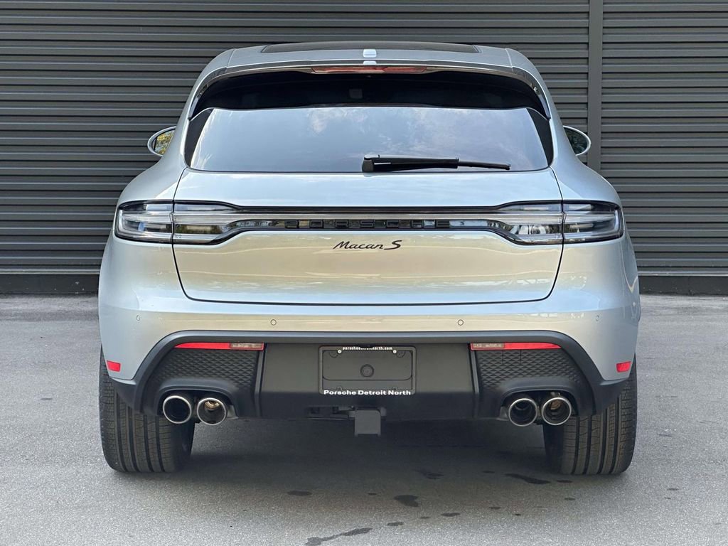 Certified 2025 Porsche Macan S AWD/4WD image 27