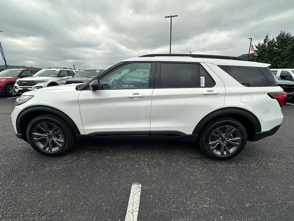 New 2026 Ford Explorer Active w/ Active Comfort Package AWD/4WD image 2
