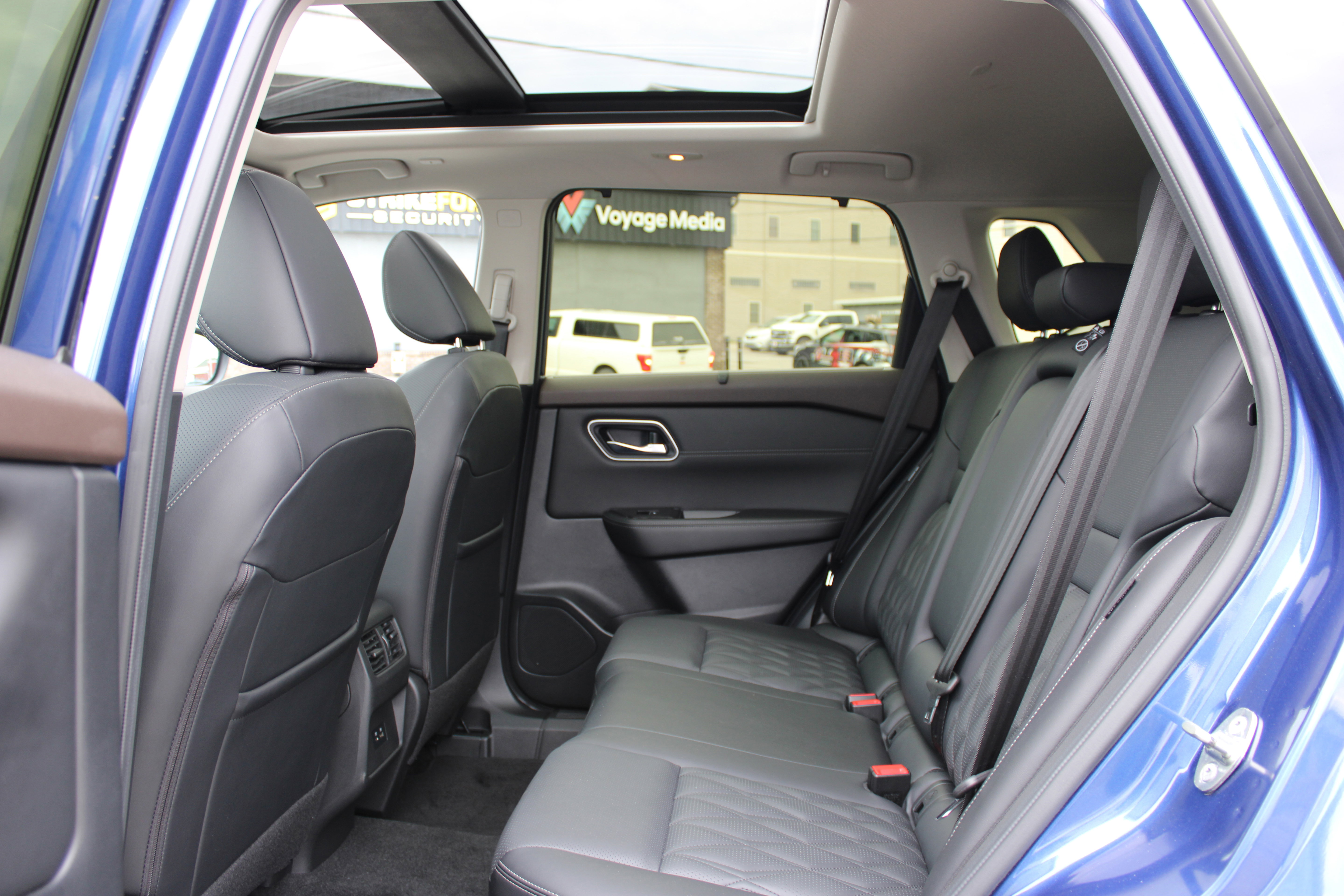 Certified 2023 Nissan Rogue Platinum AWD/4WD image 12