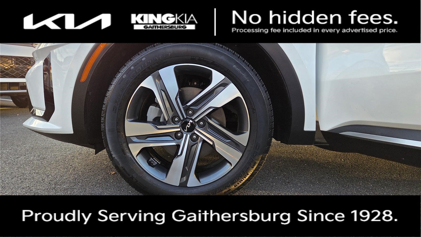 Certified 2023 Kia Sorento SX Prestige w/ Panoramic Sunroof Package AWD/4WD image 11