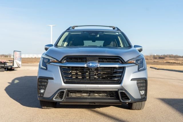 Used 2023 Subaru Ascent Touring image 2