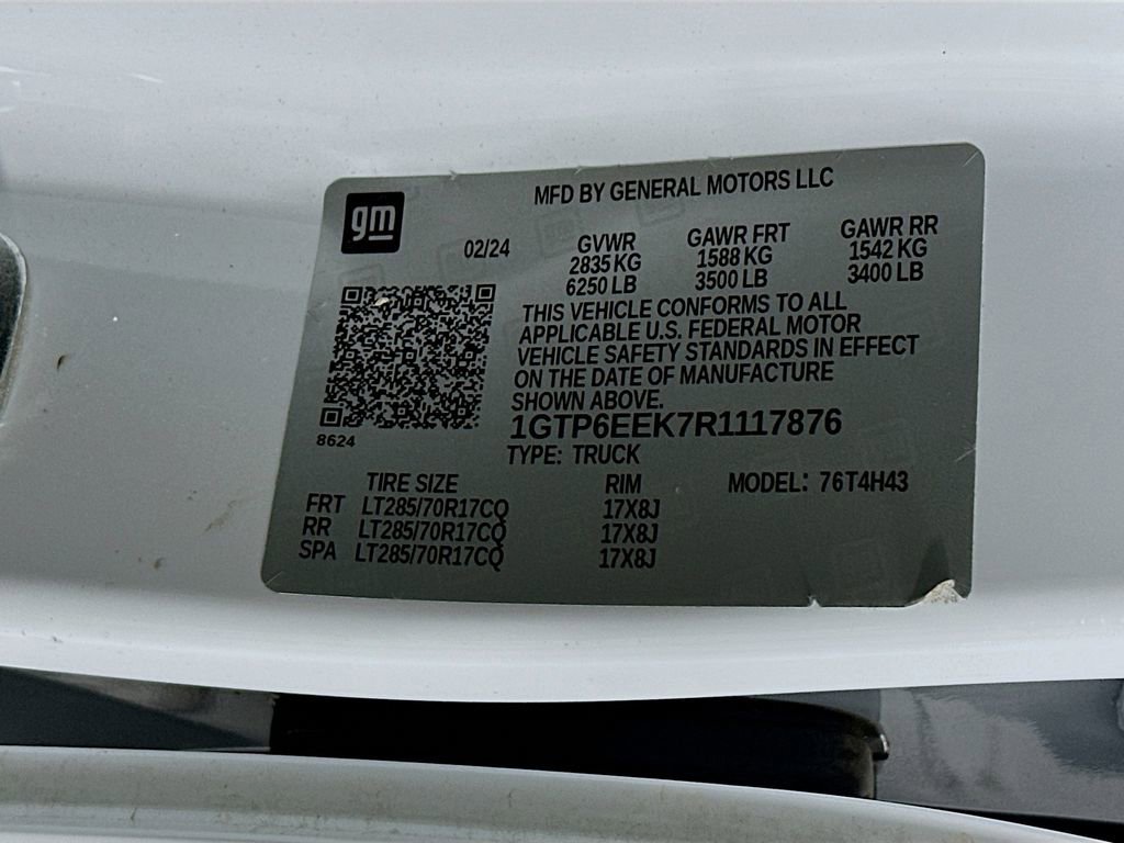 Used 2024 GMC Canyon AT4X image 27