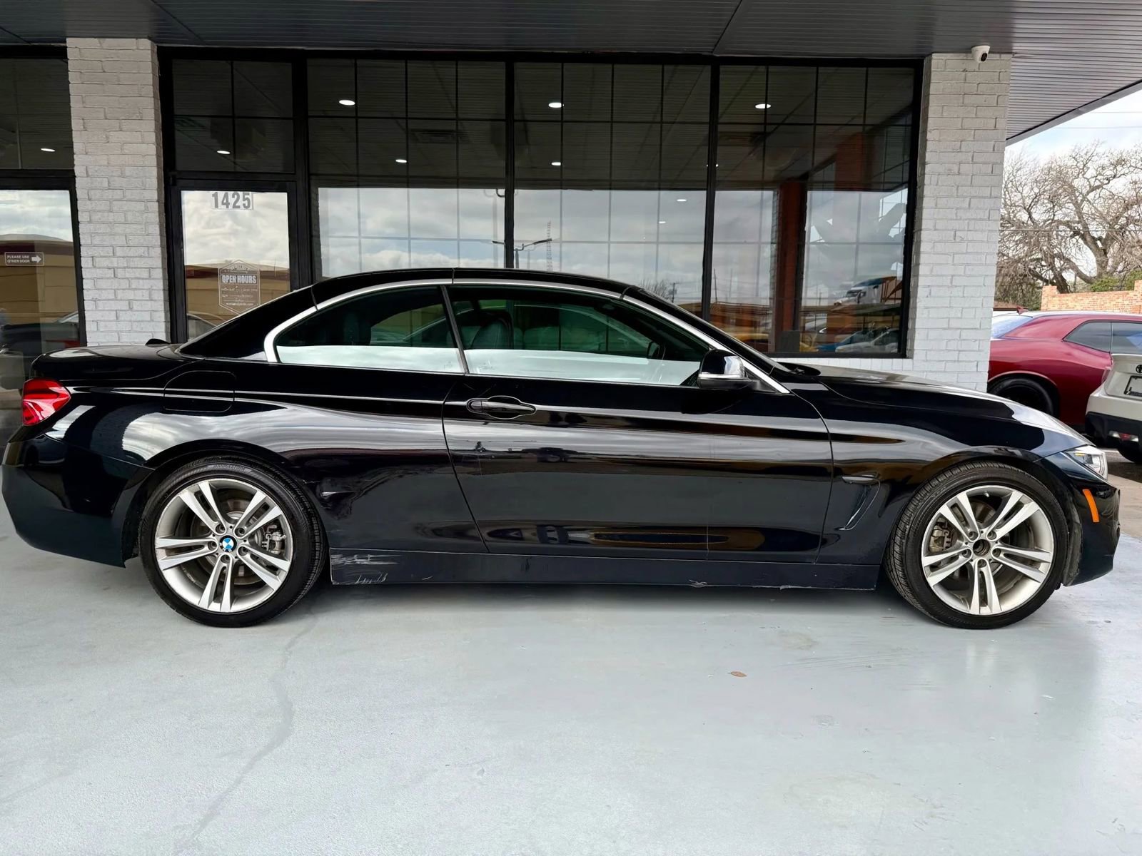 Used 2018 BMW 430i Convertible RWD image 2